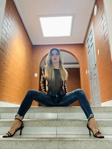 Camiiniieves Public Hình 5