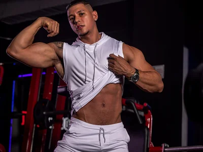 MassimoWalton2: Training ( фото)