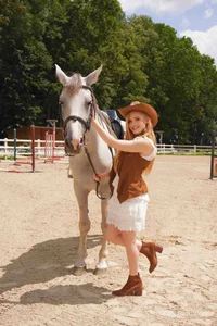 Chloe_Richardson SweetheartOfThwRodeo Pic 4