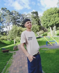 ☀️ de Twink_daren  3 Imagens