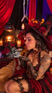 lena_Branch 🎃🧙🏻‍♀️🧹Trick or Treat 🎃✨☠ help me reach my first 1000 likes 🎃 Pic 6