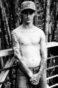 Ithan_sammy Black and white boy! Pic 2