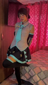 AitanaJhons_ Miku style🩵 Pic 2