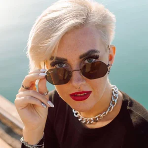 tykioty_Miley Public Pic 3