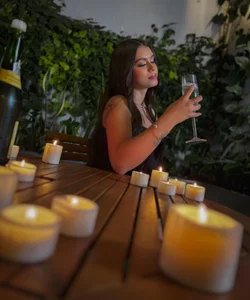 VeronicaCruz_ kullanıcısının 🥂A toast to us🥂 albümü -  2 fotoğraf