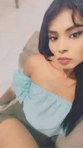 HOLA od sofiaangell19  snímek
