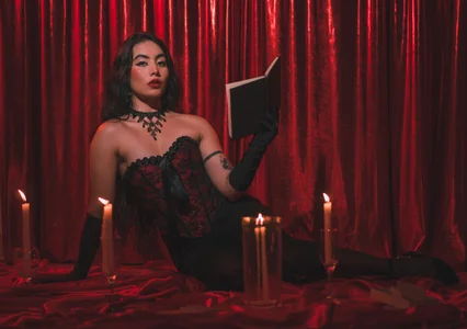 Samaanthaa_ Sensual Witch Immagine 