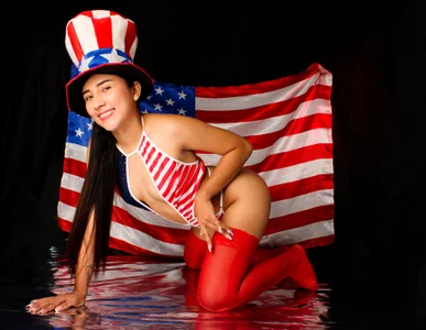 SUNNYCYRUS Happy 4th of July Pic 2