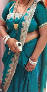 hottywife Public Pic 3