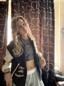 MaryBennettsPusey waits for her breath to come out Bild