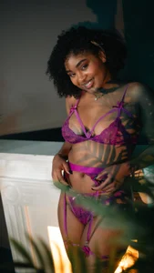 ohrianagibson lick me, my flavor is grape and raspberry 🙈💗 Pic 2