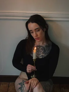 EvaCantonの🕯️の 4枚の写真