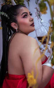 shayna_manson_ a toast ! Immagine  6