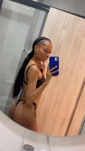 AveryNicole Sensual body🔥 Pic 3