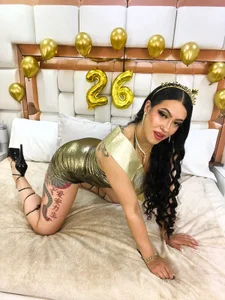 ArianaBlum Happy 26 🎂💛 Εικόνα 6