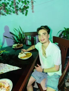 Alex_jeins_at Alex😮‍💨 Foto 2