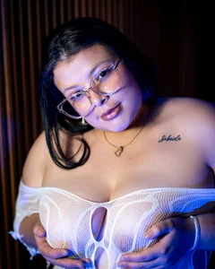 Sheryl_Hamilton Delicious Pic 4