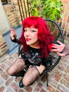 Sarah-Stoner Rave time🥳 Foto 5