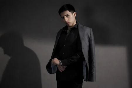 Un_Sluttyy Dark Desire Foto 2