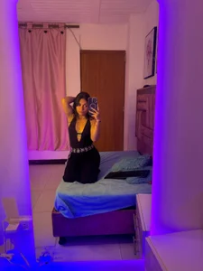 in the mirrow od Ayla_Han  snímek