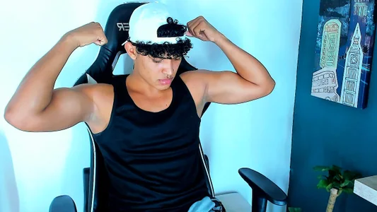 James de jamescurly00  6 Imagens