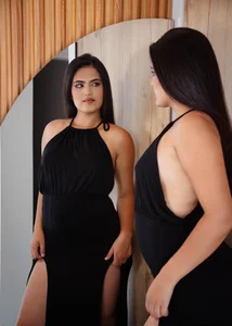 your girl in black🖤 de celeste_amour  Imagens
