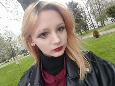 EmilyRods: Public ( 2 фото)