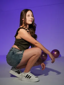 22 now od Thalia_anderson  7 snímek