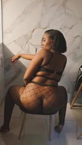 Pamella_Brown Public Immagine  2