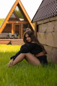 PiquingOgalala Walk in the village Pic 3