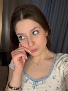 DeanUnnold shy girl Pic 6