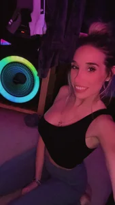 SarahStarr2020 Public Pic 8