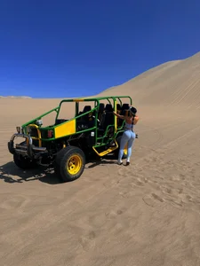 Lizz_Tayler Desert Pic