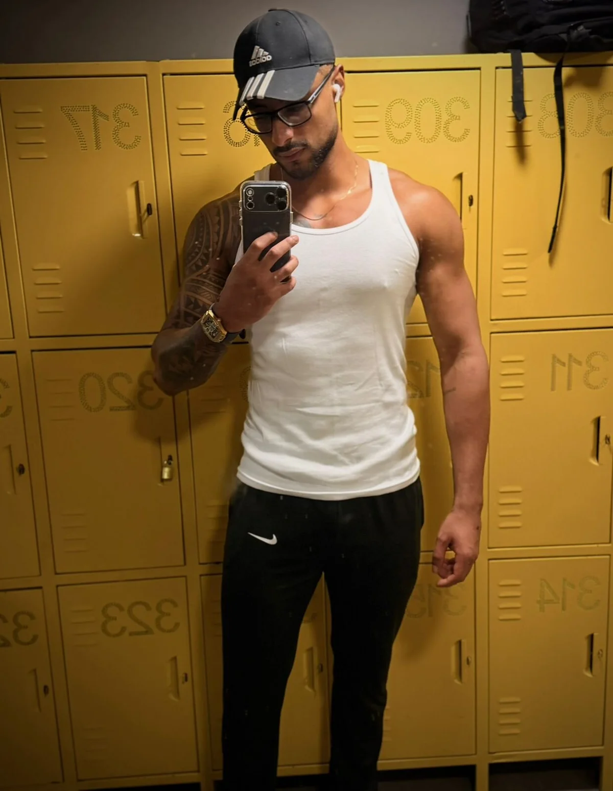 LiamGarcia1 adlı kullanıcının viral fotoğrafları:  3568