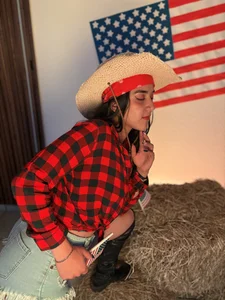 Xiomara_vega ❤️🤍💙 Patriotic, flirty and ready to conquer Pic