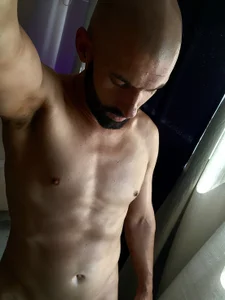 metarav3n Husband Pic 6