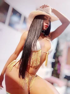 BriannaChelseaのPublicの 4枚の写真