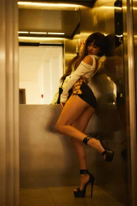 SiennaLuxexxのPublicの枚の写真