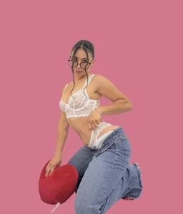 Valentine energy💞 od ChloeTurner_  6 snímek