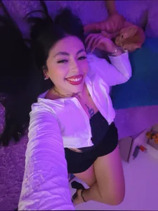 _Cherry_Velvet_ Public Εικόνα 2
