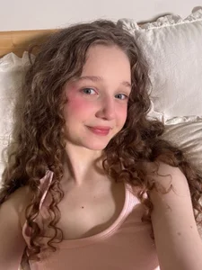 outside_rosy Public Pic 2