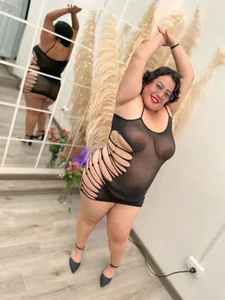 ScarlettQueen_1 Being a sexy BBW <3 Lingerie, heels, glasses, bigboobs, feet, nylon, sport, belly, amazon, cute, hot Foto 2