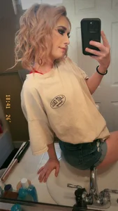 yourfavgirlduh Public Pic 5
