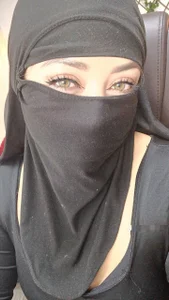 zahra_Jalid smile ;) Pic 4