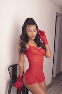 chloe_sullivannn kullanıcısının A sensual girl for you ❤ albümü -  3 fotoğraf