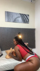 chanel_brunetteのRed Lust 😈の 7枚の写真