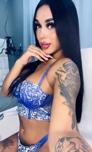 tinaqueen_noa One of my favorite colors 💎 Pic 5