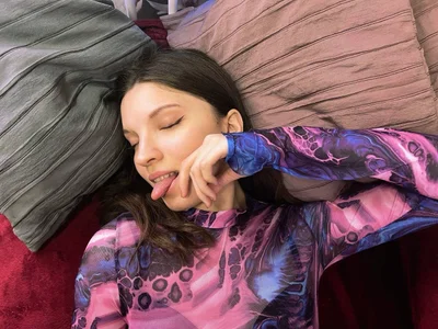 MelaniGrand the body is my art Pic 6