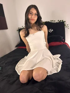 Conor_Taylor WHITE DRESS Foto 3