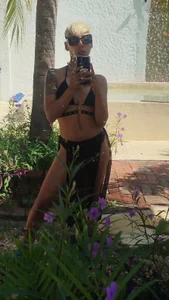 MiaMorgan_ Beach and tan day Pic